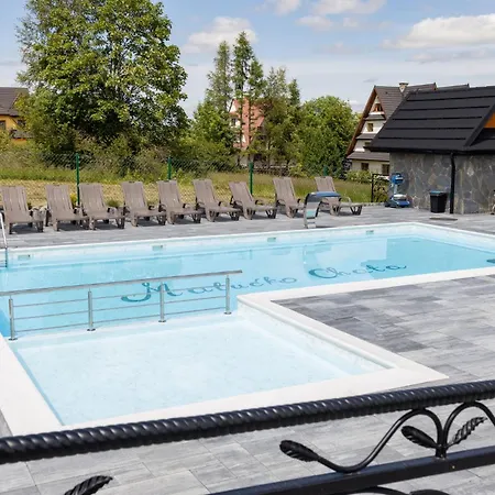 לינה וארוחת בוקר „malucko Chata” 3*