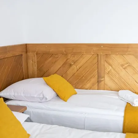 Bed & Breakfast „malucko Chata”